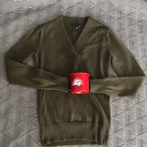 Gap V-Neck Sweater